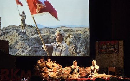 İstiklal marşı ve akif gölçük’te tiyatro sahnesine taşındı