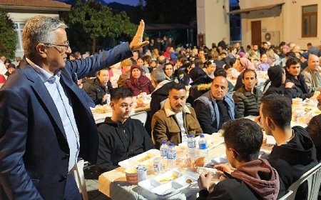Başkan Topaloğlu’ndan Çıralı’da iftar