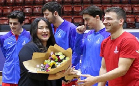 Erkek sporculardan kadınlara 8 Mart jesti