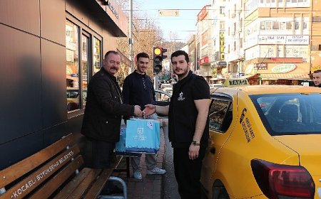 Taksici esnafı iftarda yalnız kalmıyor