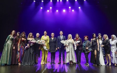 “Dünden Bugüne Kadın” kostümlü defilesi büyük beğeni aldı