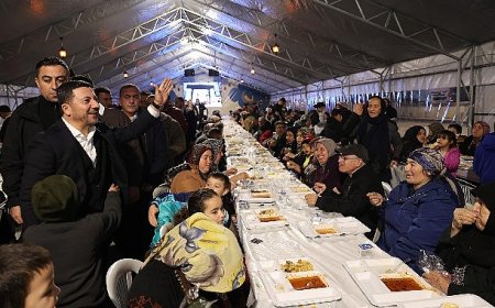 Nevşehir Belediyesi İftar Çadırı Binlerce Kişiyi Ağırlıyor