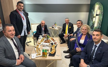 Başkan Topaloğlu Almanya’da tur operatörleri ile buluştu