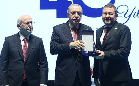 Cumhurbaşkanı Erdoğan’dan Nazım Torbaoğlu’na Vefa Plaketi