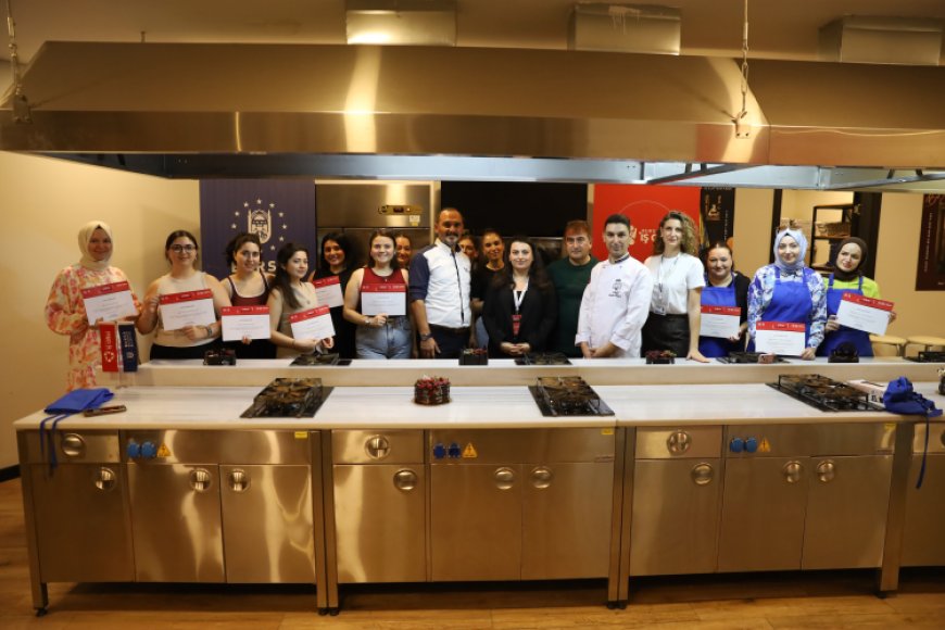 Bursa Büyükşehir’den kadınlara altın bilezik