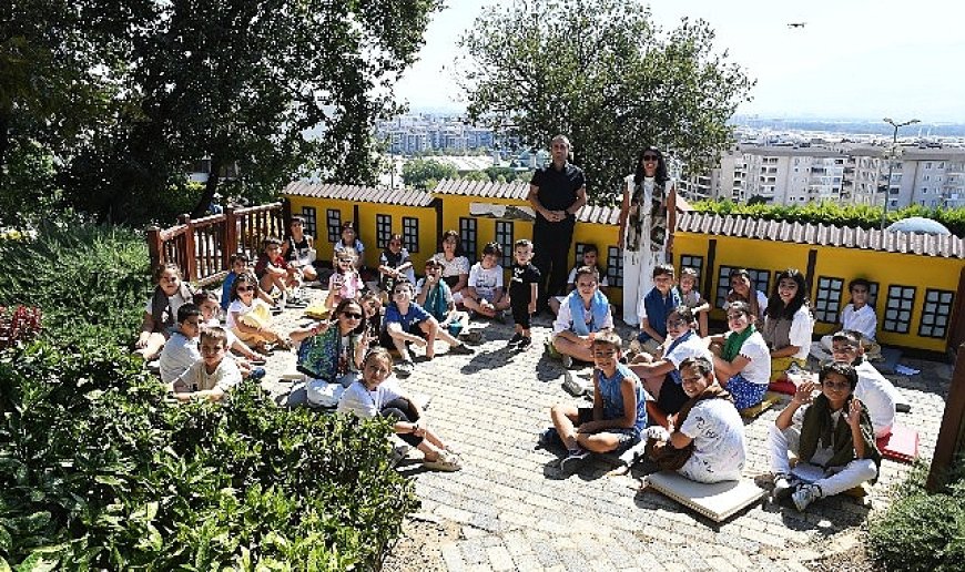 Osmangazi Belediyesi geleceğin tiyatrocu ve arkeologlarını yetiştiriyor