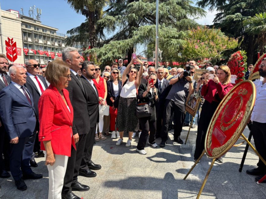 CHP Bursa’dan bağımsızlık ve Cumhuriyet vurgusu