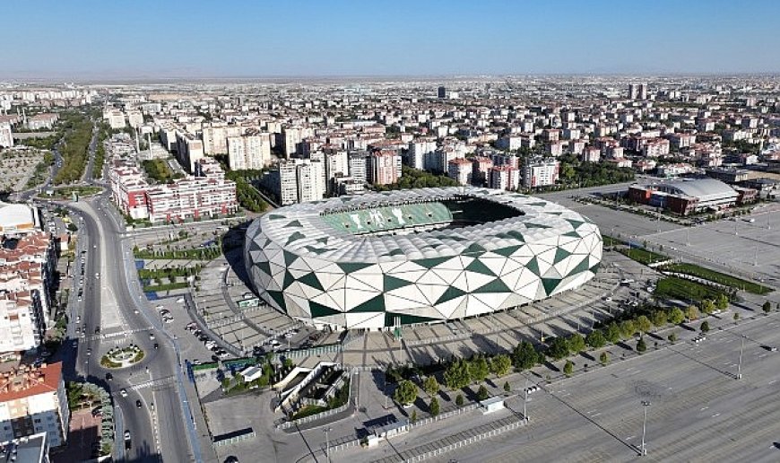 Konya Büyükşehir Stadyumu Türkiye-İspanya Maçına Hazırlanıyor