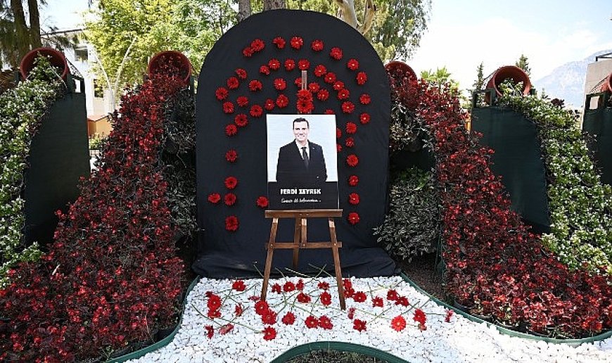 Kemer’de Başkan Zeyrek için anma alanı oluşturuldu