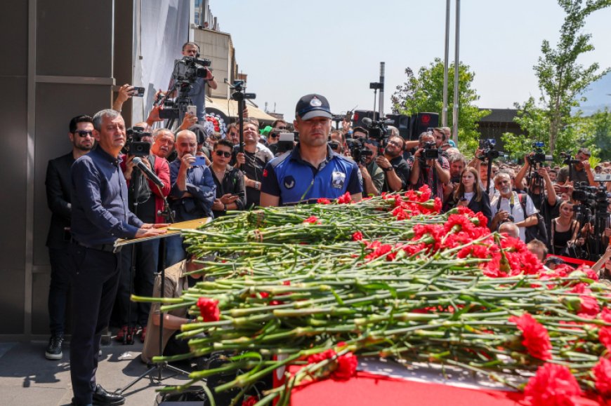 Manisa başkanını uğurladı