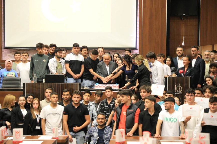 Ankara Keçiören Belediyesi’nde stajyerlere anlamlı veda