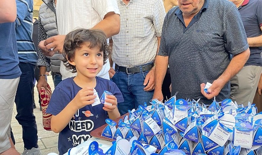 Aydın Büyükşehir Belediyesi Vatandaşlarla Bayramlaştı