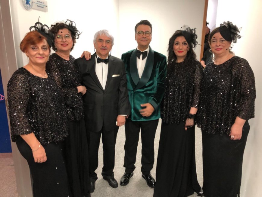 Bahçeşehirlilier efsane şarkıları seslendirdiler