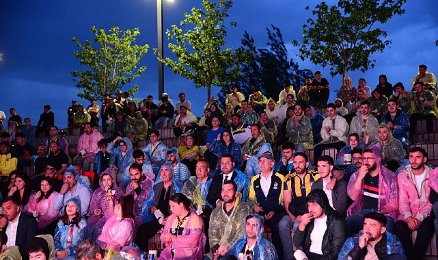 Dev Ekranda EuroLeague Final Four Coşkusu