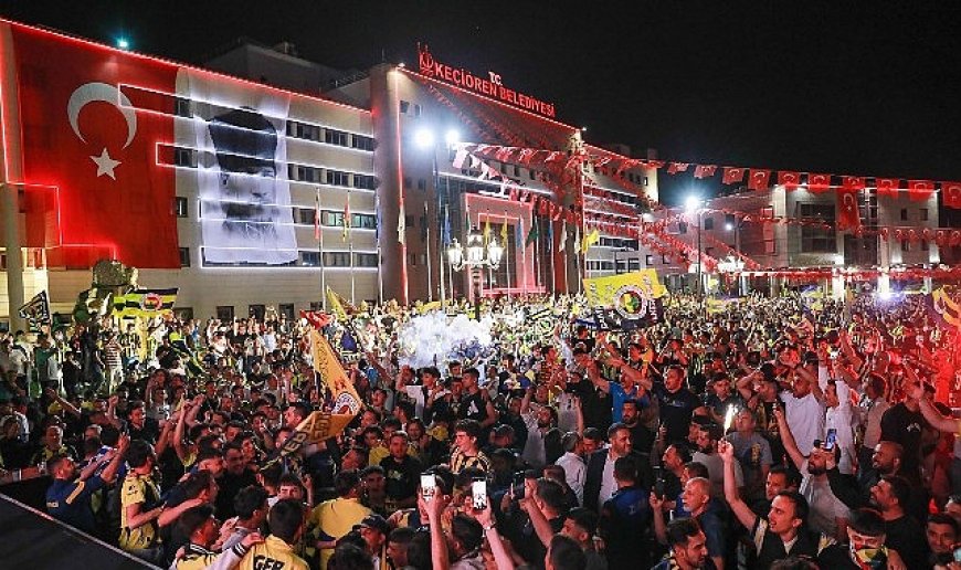 Şampiyonluk Maçı Dev Ekranda Yayınlandı