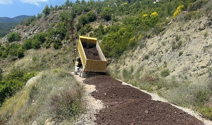 Yayla Kuzdere’de yol bakım çalışmaları