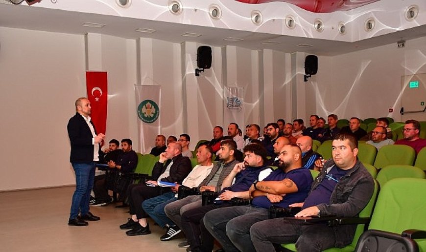 Büyükşehir Çalışanlarına Vektörlerle Mücadele Eğitimi