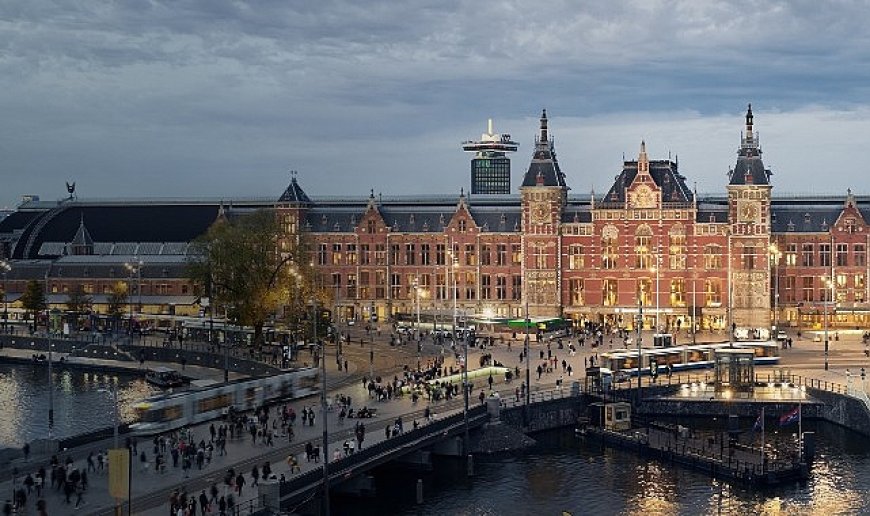 6 Bölümden Oluşan ‘7/24: Amsterdam Tren İstasyonu’ 12 Mayıs Pazartesi 22.00’de Başlıyor