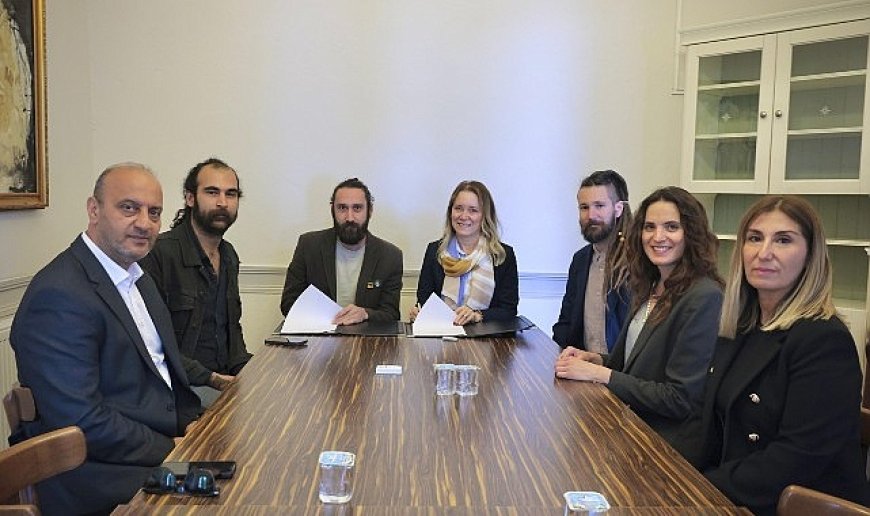 ​Konak’ta imzalar sanat için atıldı
