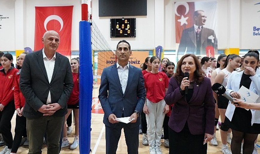 Beylikdüzü Belediyesi Voleybol Turnuvası başladı