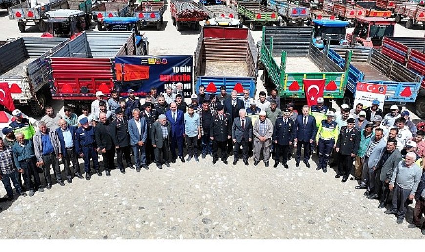 “Reflektör Tak, Görünür Ol” Projesi ile Çiftçilere 10 Bin Adet Reflektör Dağıtılacak