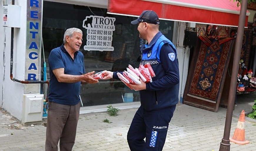 Efes Selçuk sokakları bayraklarla donatıldı: 23 Nisan sevincinden 19 Mayıs coşkusuna