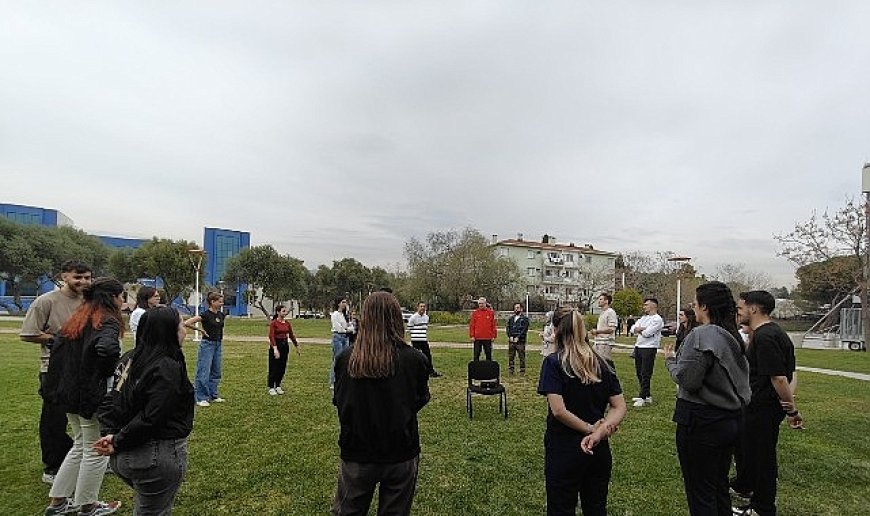 Rektör Prof. Dr. Budak, uluslararası öğrencilerle bir araya geldi