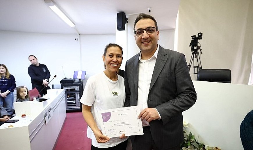 Balçova’da kursiyer annelere sertifika
