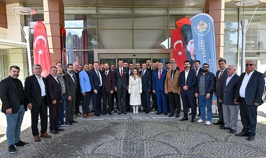Başkan Zeyrek, Manisa Ağrılılar Derneği üyeleri ile bir araya geldi