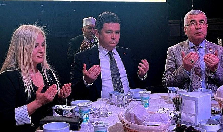 Başkan Aydın muhtarlar ve meclis üyelerine iftar verdi
