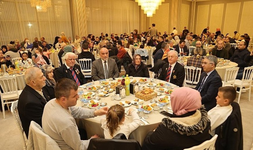 Başkan İbrahim Sandıkçı Şehit ve Gazi Aileleriyle İftarda Buluştu