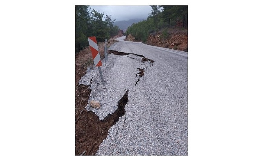 Büyükşehir ekiplerinden Alacami Yolu’nda heyelan çalışması