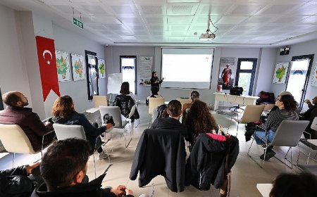Efes Selçuk'ta Mantar Yetiştiriciliği Eğitimi düzenlendi