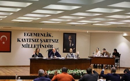 Efes Selçuk’ta Hem Spor Hem Sosyal Destek: Meclisten Önemli Açıklamalar