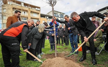 Buca’da 6 Şubat’ta kaybedilenler fidanlarla anıldı