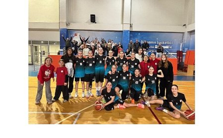 Bayraklı Belediyesi U14 Kız Basketbol Takımı İzmir Şampiyonu Oldu