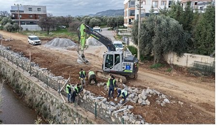 Aydın Büyükşehir Belediyesi Kentin Dört Bir Yanında Eş Zamanlı Çalışmalarını Sürdürüyor