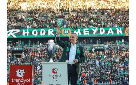 Başkan Büyükakın'dan 3 puana 3'lü kutlama!