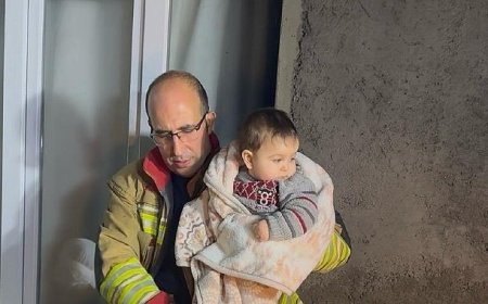 Mahsur Kalan 11 Kişilik Aileyi Büyükşehir İtfaiyesi Kurtardı