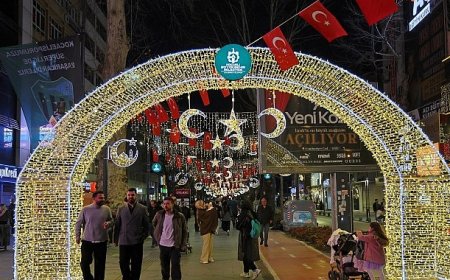 İzmit, Ramazan’ı ışıl ışıl karşılıyor