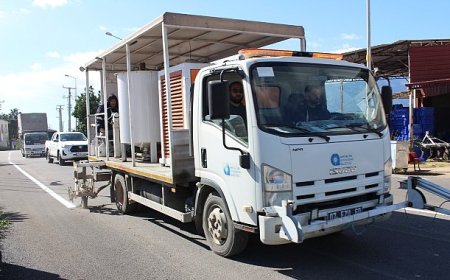 Büyükşehir Finike’nin ana arterlerini sıcak asfalt ile kaplıyor