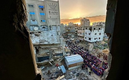 Türk Kızılay Gazze’de Ramazan’ın İlk İftar Sofrasını Kurdu