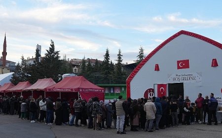 Keçiören Belediyesi Her Gün Binlerce Kişiyi İftar Sofrasında Buluşturuyor