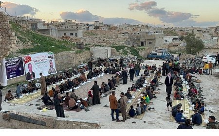 Konya Büyükşehir Suriye’nin 3 Şehrinde İftar Sofraları Kuruyor