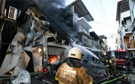 Buca’da iş yeri yangını panik yarattı