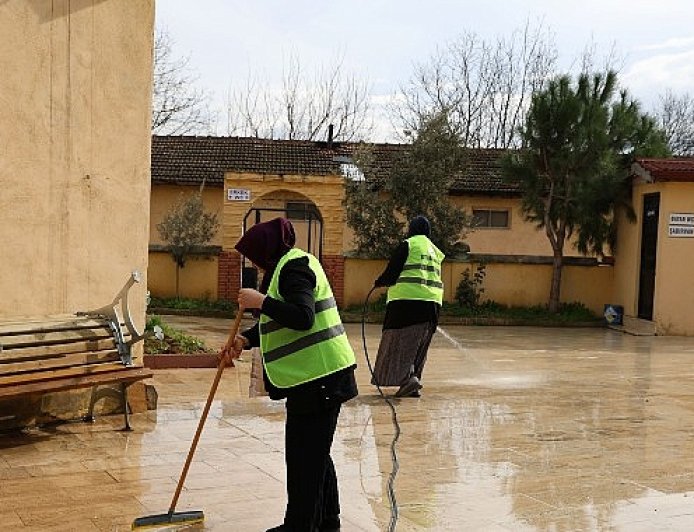 Geyve Belediyesi Camilerde İkinci Tur Temizlik Çalışmalarına Başladı