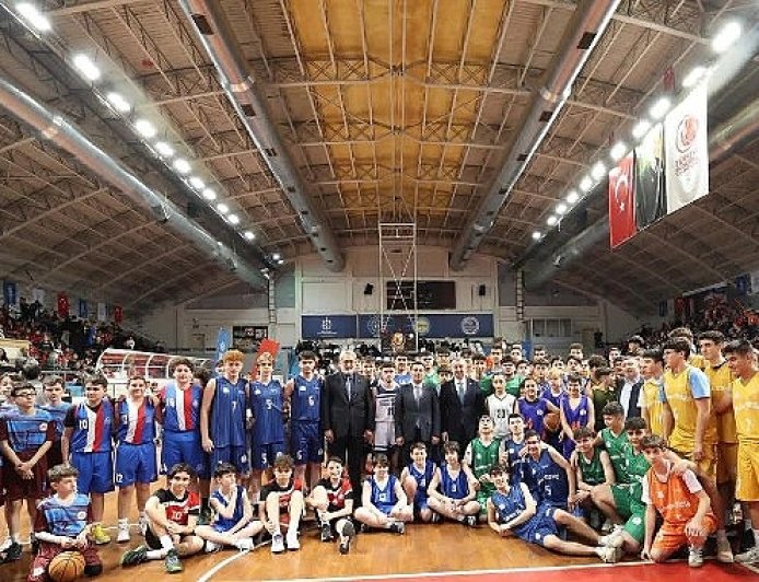 Başkan Büyükakın’dan gençlere “Kardeş Pası”