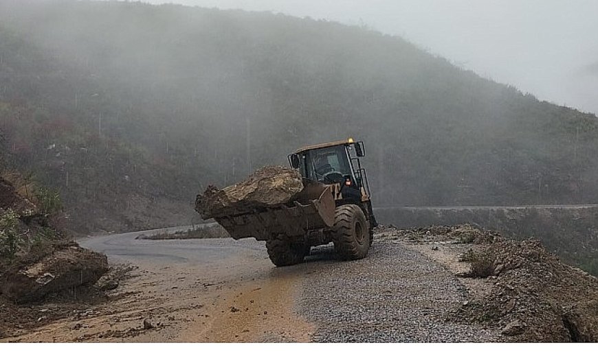 Büyükşehir ekiplerinin Alanya yollarında kış mesaisi sürüyor