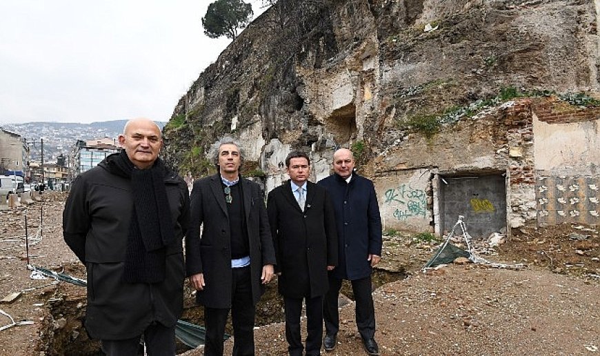 Başkan Aydın Hisar’da Tarihe Sahip Çıkıyor