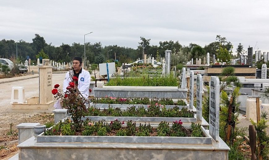 Antalya Büyükşehir Belediyesi 6 Şubat depreminde hayatını kaybedenleri andı